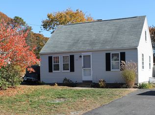 20 Hemeon Dr, West Yarmouth, MA 02673