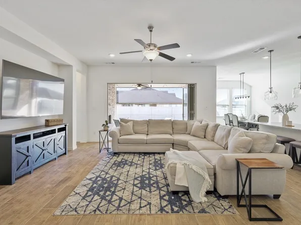 3021 Peekaboo Ln, Northlake, TX 76247