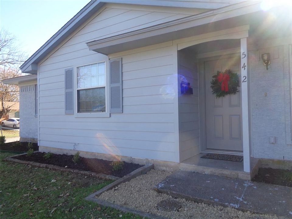 1st image of 542 Golden Meadow Ln