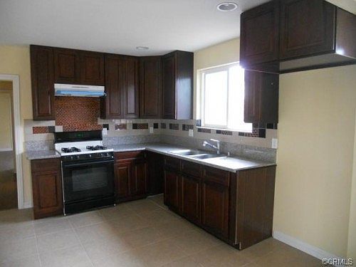 3rd image of 312 Santa Mariana Ave