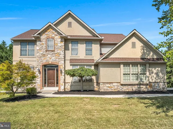1135 Windsor Rd, Mechanicsburg, PA 17050