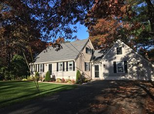 888 Old Stage Rd, Centerville, MA 02632