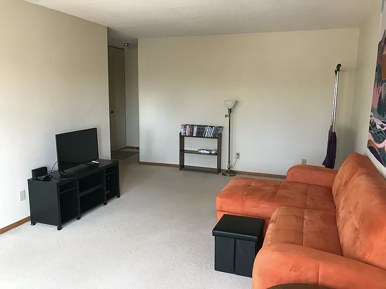 1701 Kenwood Ave — Photo 21