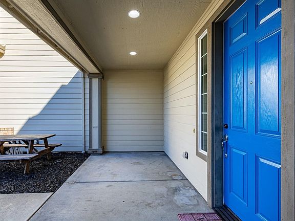 4th image of 4132 Yeager Drive