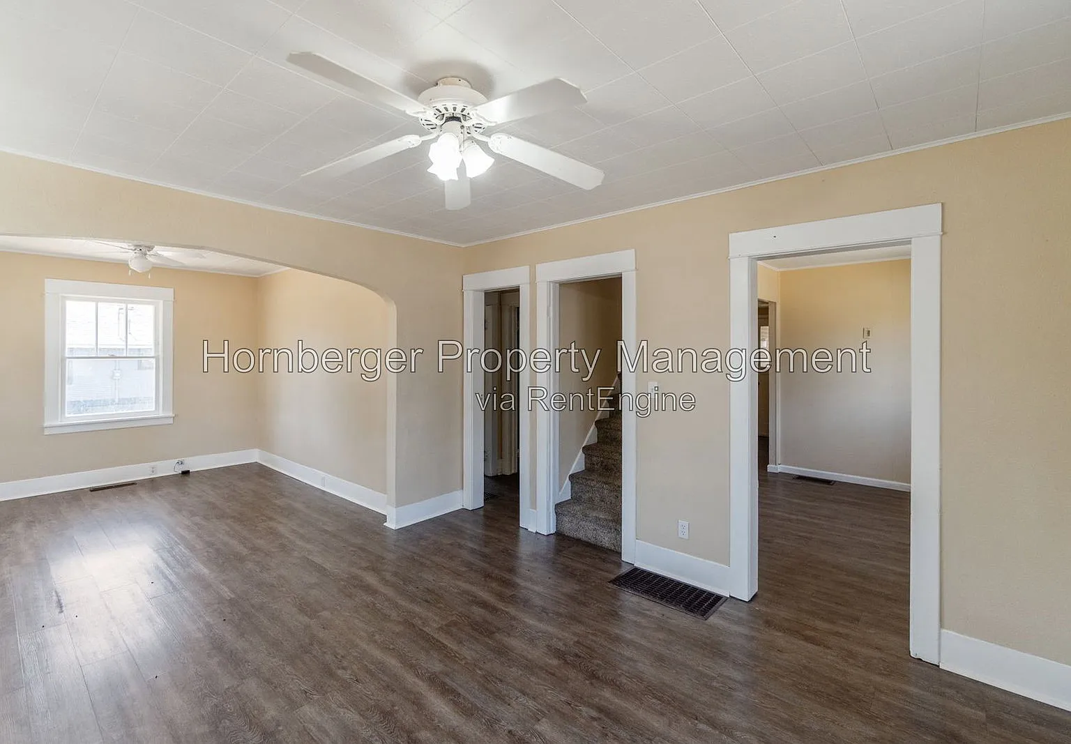 3 bed, 1.0 bath, 1400 sqft, $1,695 — Photo 4