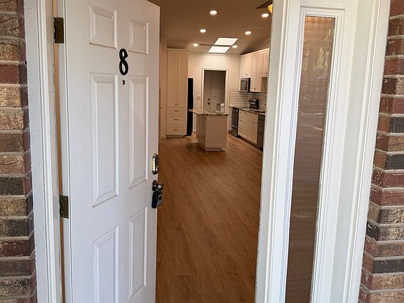 3rd image of 1050 E 500 S APT 8