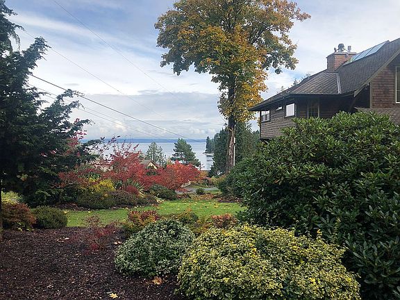 2nd image of 17580 Division Ave NE