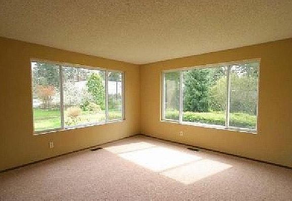 Sunny large Living Room