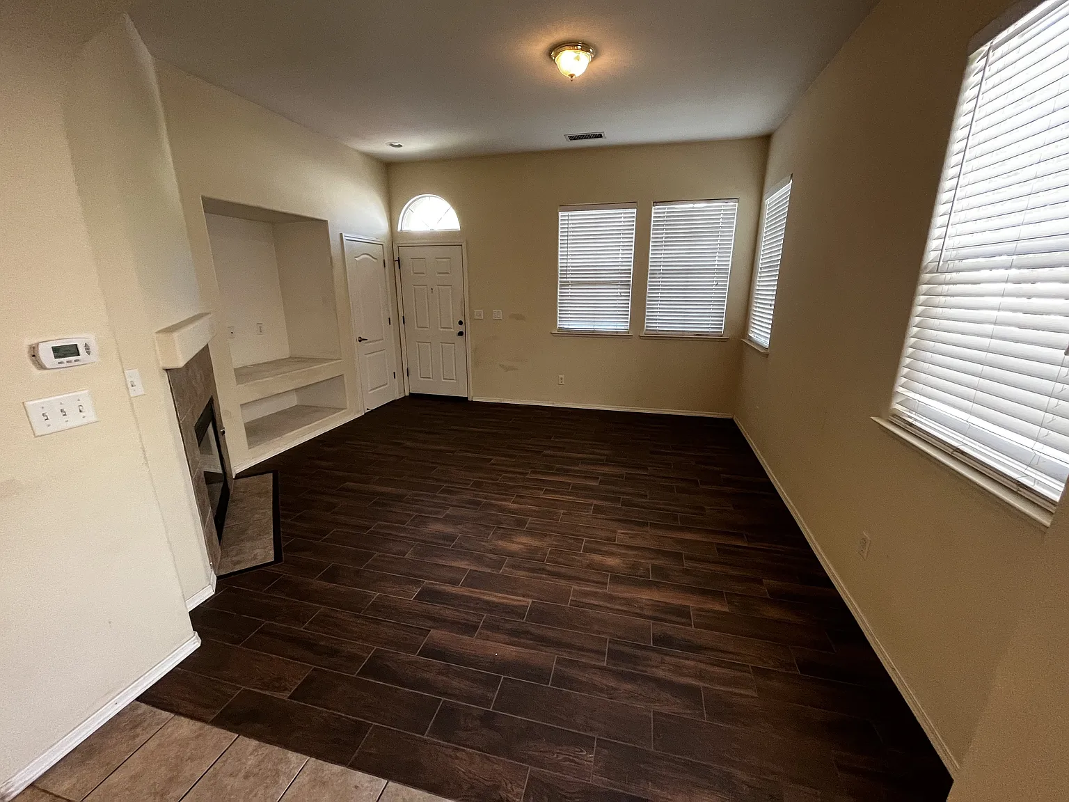 4 bed, 1616 sqft, $2,400 — Photo 4