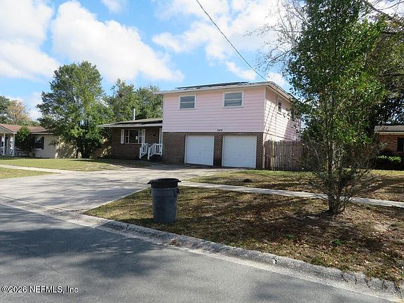2nd image of 5932 JAGUAR Drive W