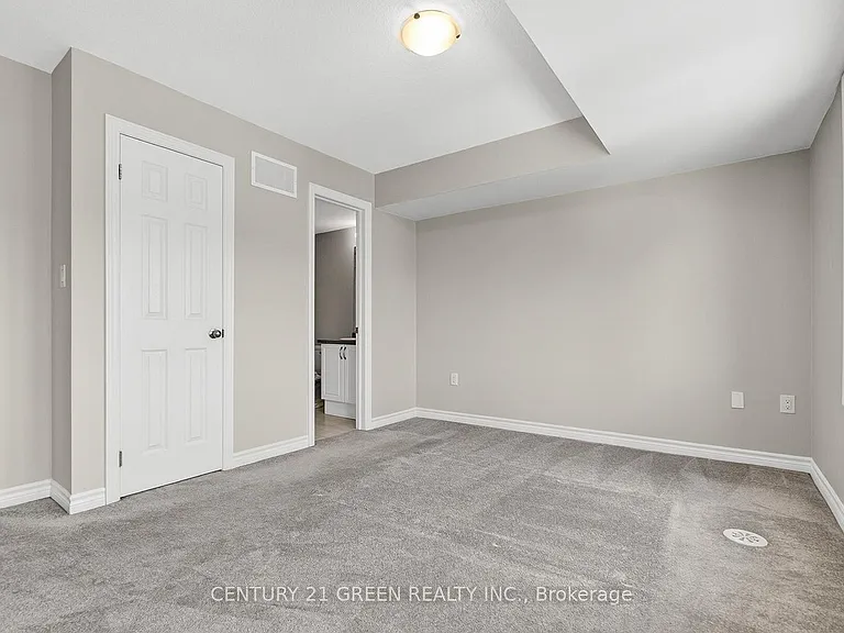 383 Dundas St E #76 — Photo 30