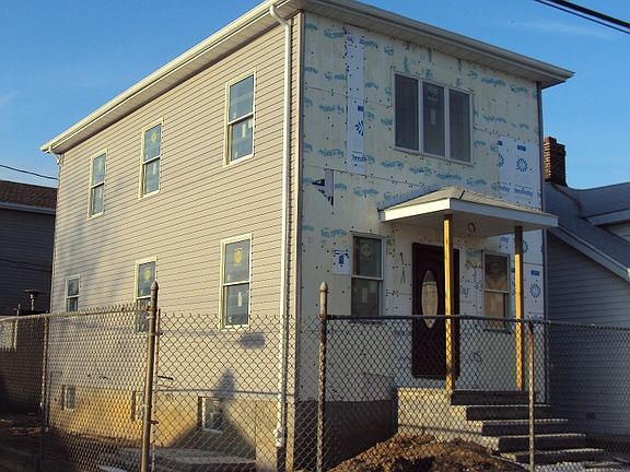 2nd image of 45 Gotham Ave