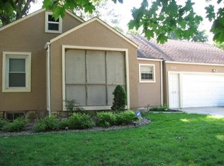 5928 Fontana St, Fairway, KS 66205