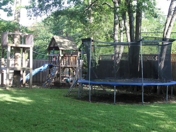 215 Redmayne Rd, Gardendale, AL 35071
