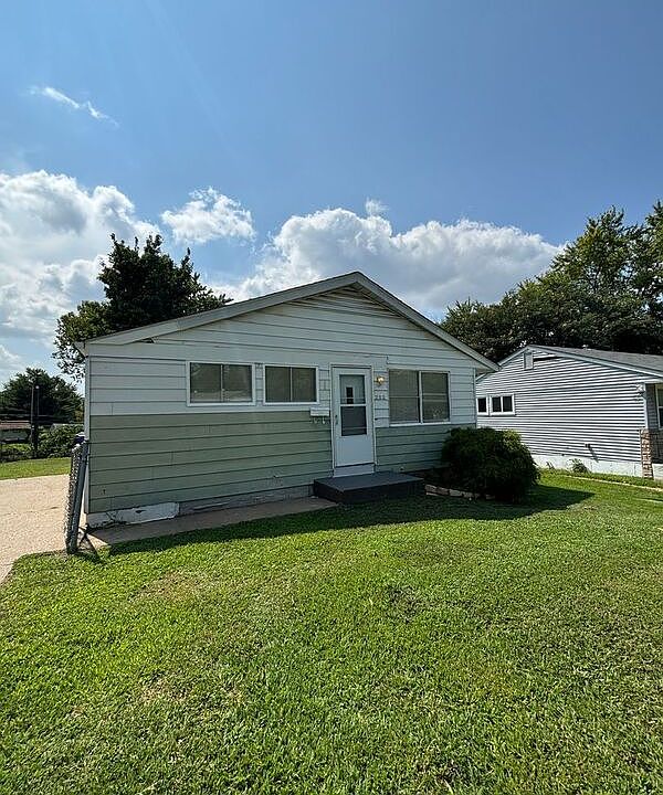 1st image of 200 Gary Dr