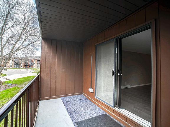2nd image of 2680 Oxford St N APT 132