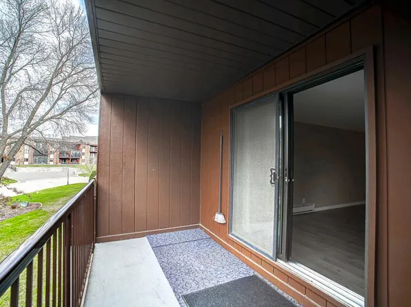 2680 Oxford St N APT 132, Roseville, MN 55113
