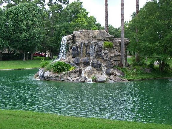 Fountain on side of Home