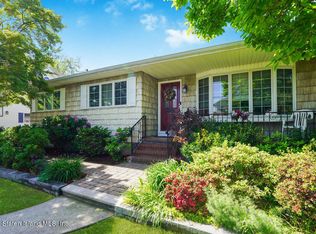 7730 Amboy Rd, Staten Island, NY 10307