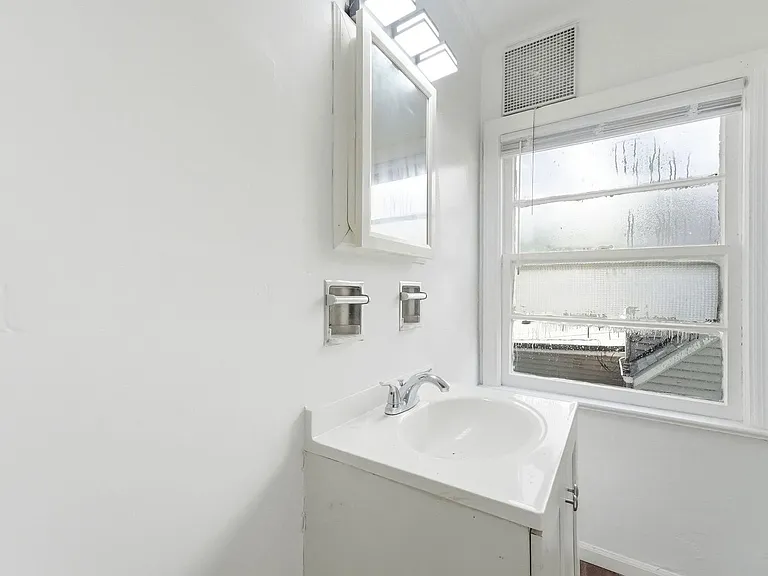 4029 Weisser Park Ave — Photo 19