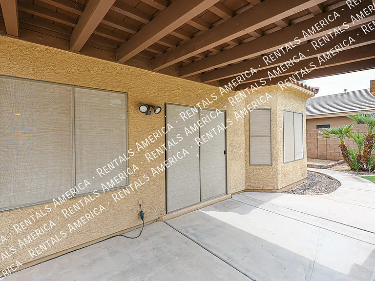 3481 E Vernon St — Photo 41