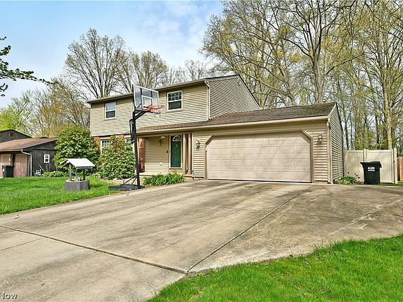 3rd image of 1323 Cedarwood Dr