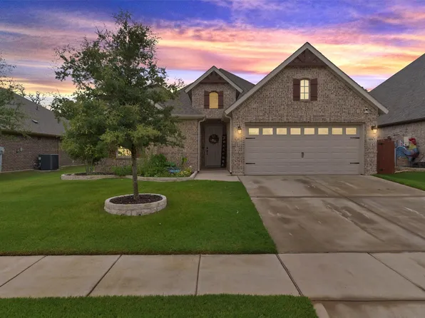 1017 Whitetail Ct, Joshua, TX 76058