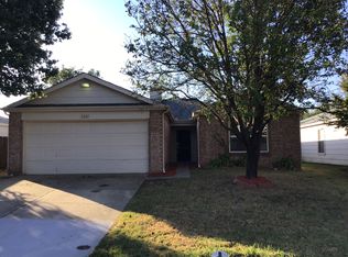 3245 Bent Creek Dr, Denton, TX 76210