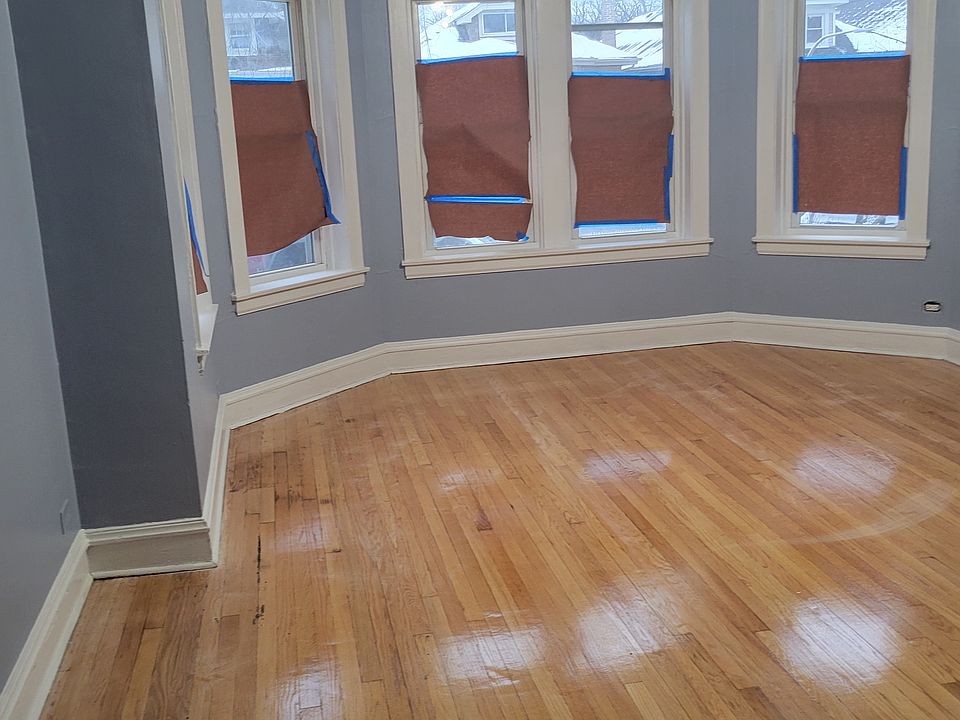 1st image of 6126 N Rockwell St
