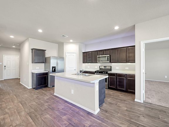 5th image of 21331 Pine Mill Dr