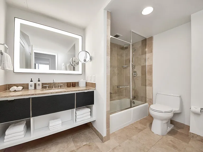 1300 Lamar St #T3 — Photo 28