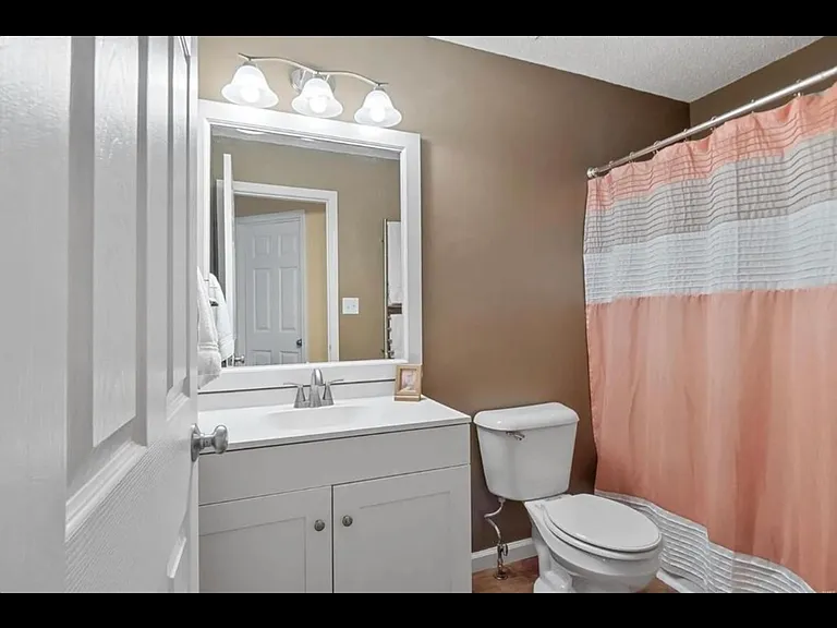11 Deer Grove Dr — Photo 7