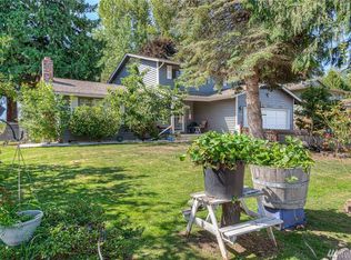 1820 Sandalwood Ct, Mount Vernon, WA 98273