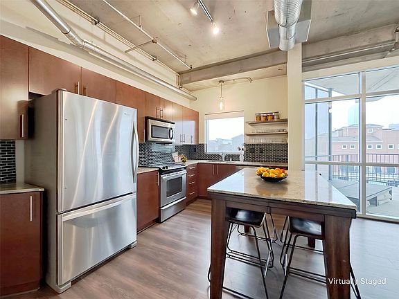 3rd image of 1001 Belleview St #307