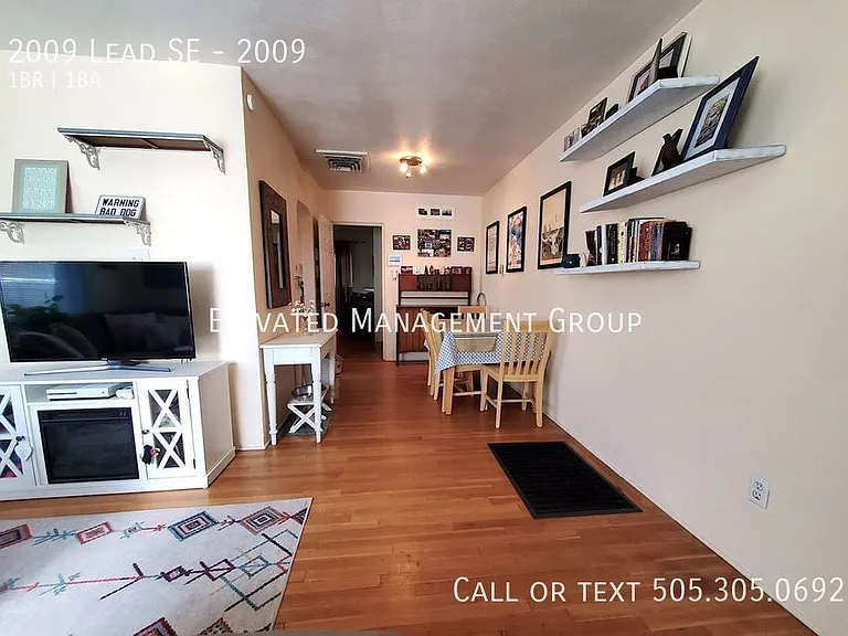 2009 Lead Ave SE #2009 — Photo 2