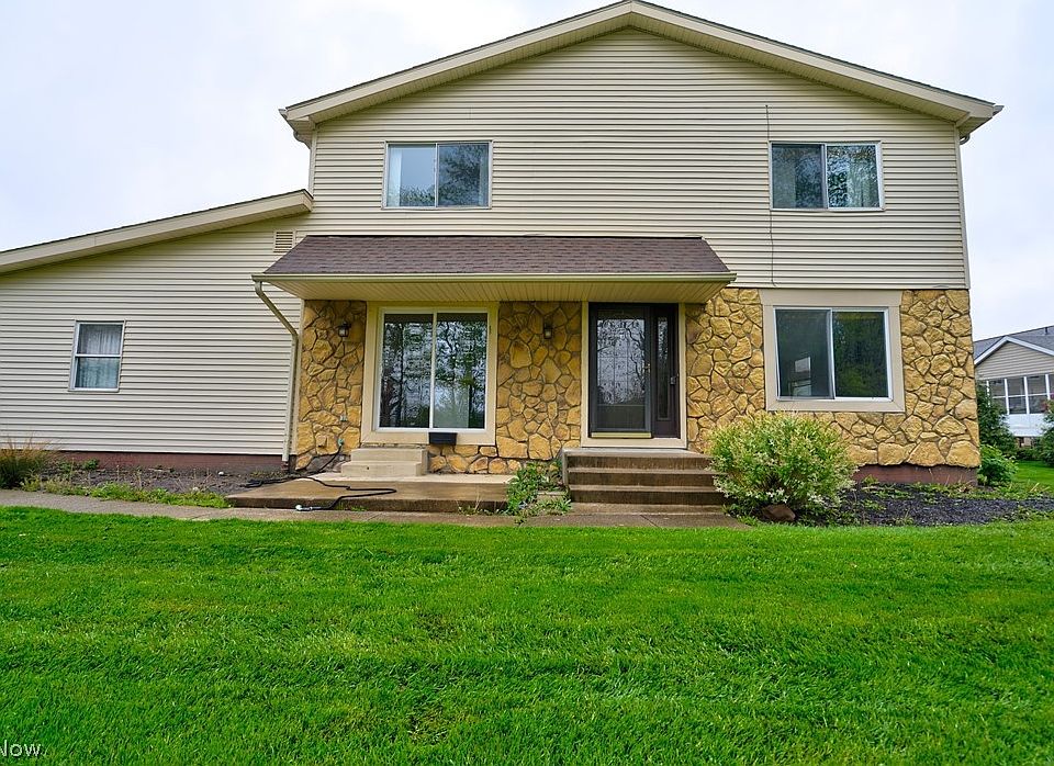 1st image of 378 Deepwood Dr