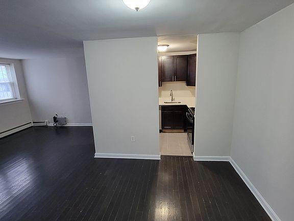 4th image of 102 Corbin Ave APT A2