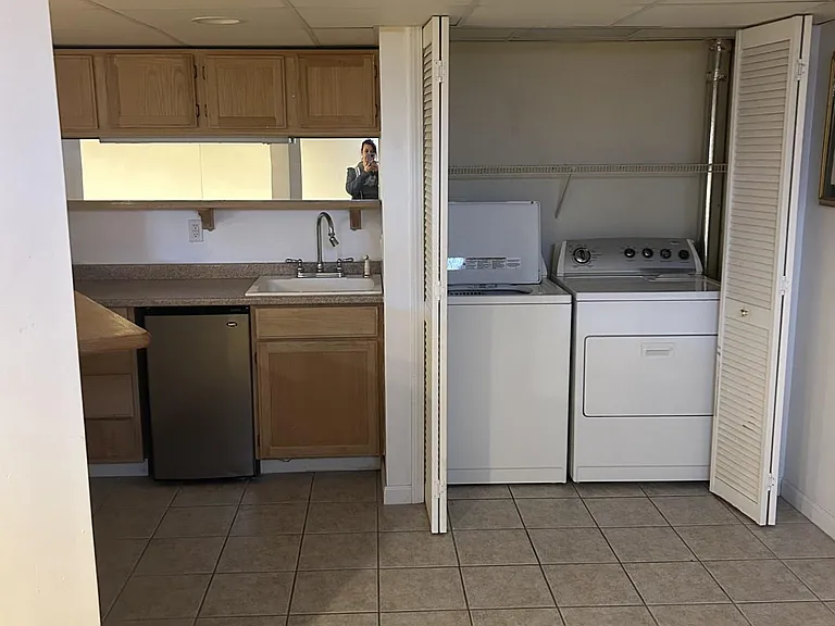 7077 Rolling Hills Dr — Photo 12