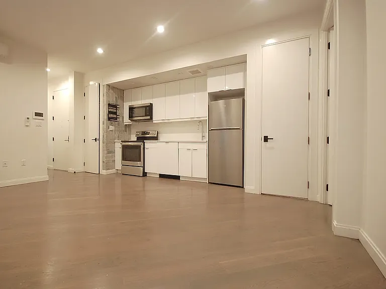 1321 Union St #3L — Photo 1