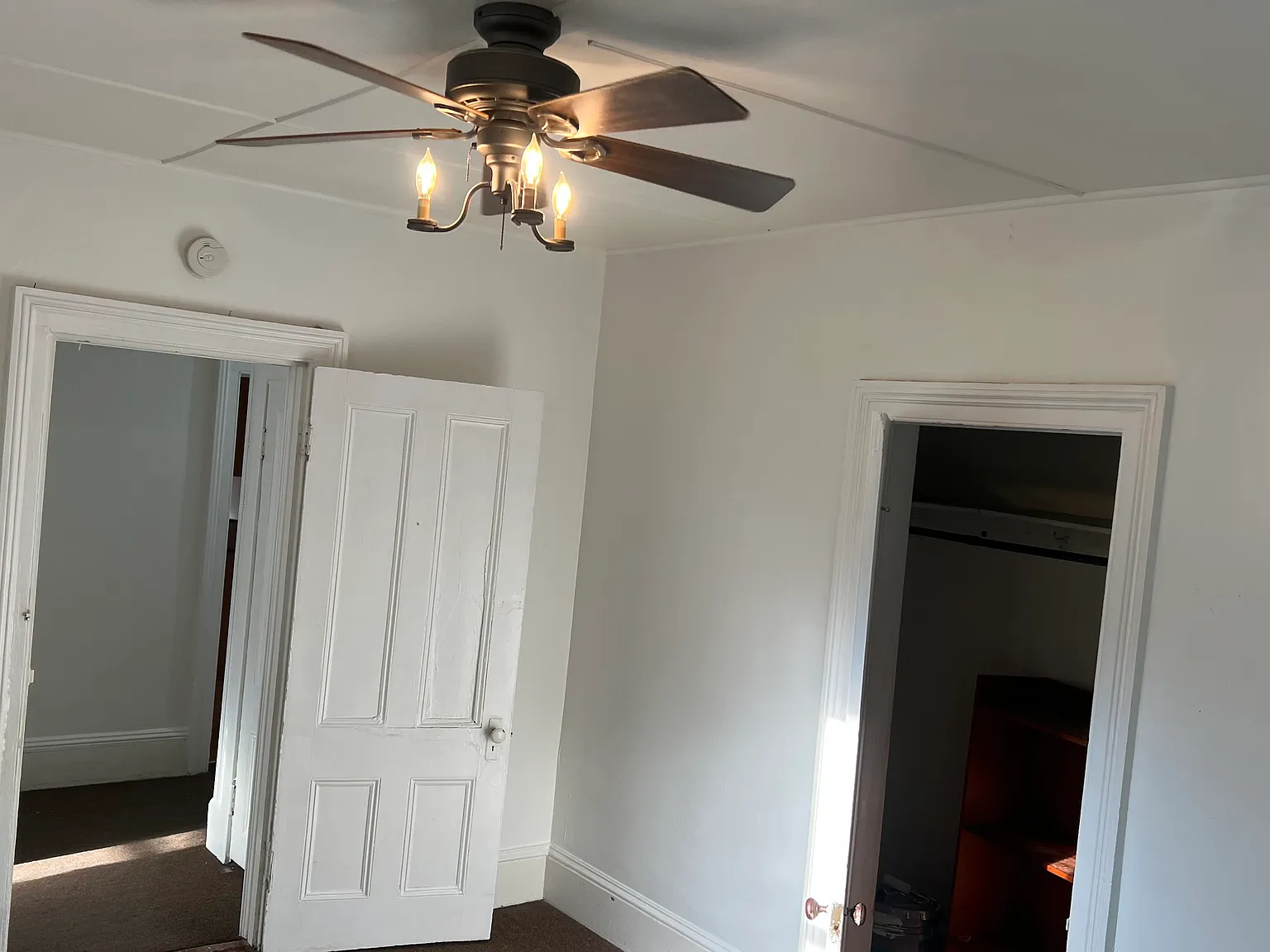 3 bed, 1800 sqft, $2,200 — Photo 3