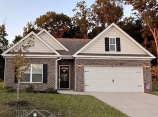 951 Utopia Ln, Knoxville, TN 37932