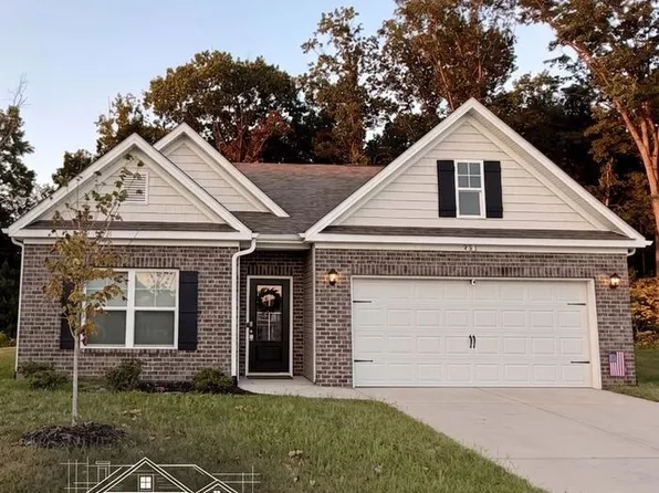 951 Utopia Ln, Knoxville, TN 37932