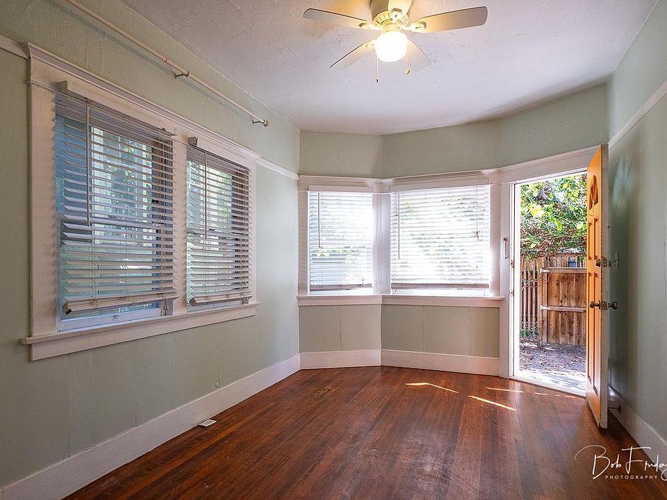 1st image of 118 Park Pl APT B