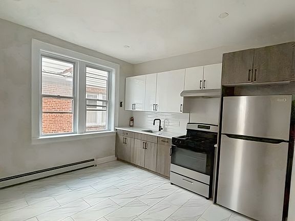 2nd image of 380 N 11th St #A