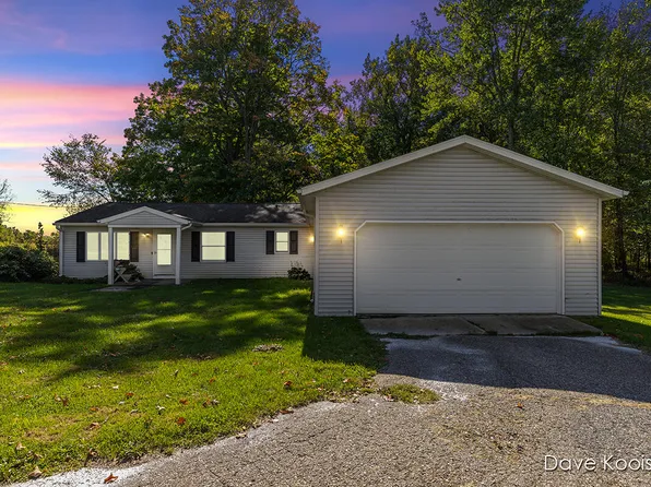 6860 108th St SE, Middleville, MI 49333