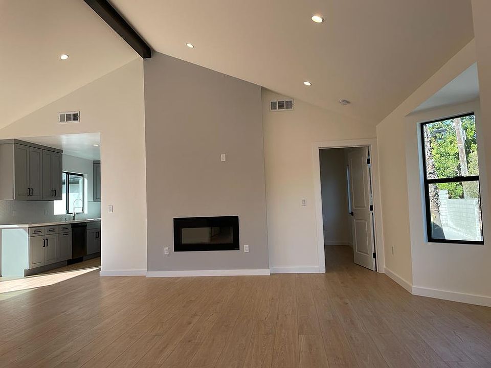1st image of 4843 Forman Ave