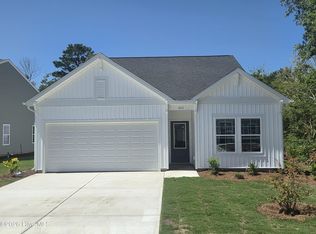 851 Schoolfield Dr, Sneads Ferry, NC 28460