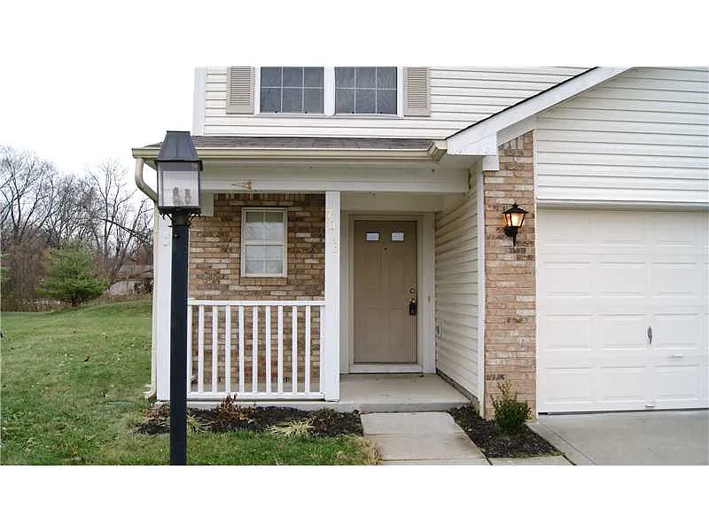 7613 Lake Vista Ln photo 1