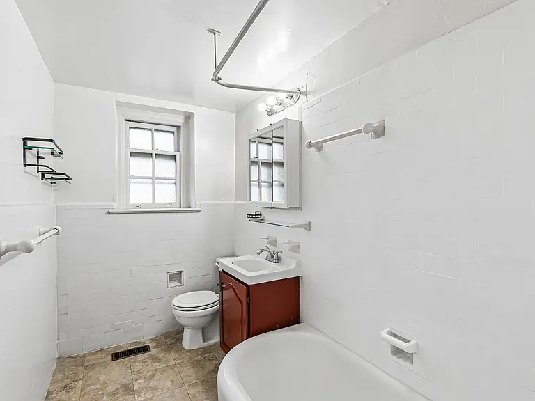 124 Argyle Rd #C6 — Photo 4