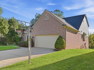 1625 Emerald Pines Dr, Canton, MI 48188